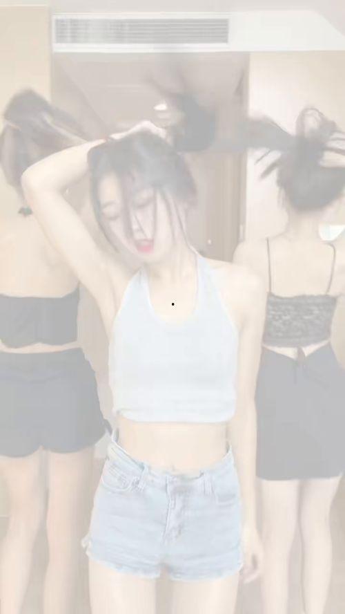 进群吃瓜的视频,揭秘进群吃瓜背后的娱乐现象